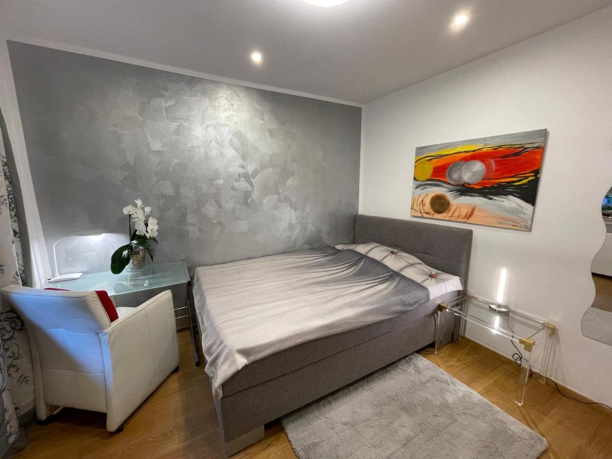 Airport Rooms Waldblick ケルン エクステリア 写真