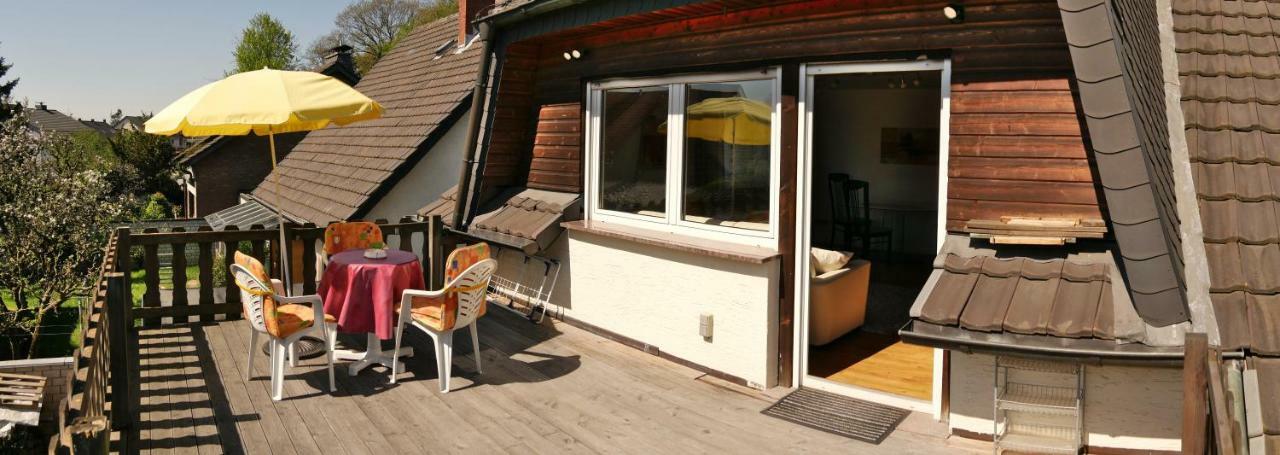 Airport Rooms Waldblick ケルン エクステリア 写真
